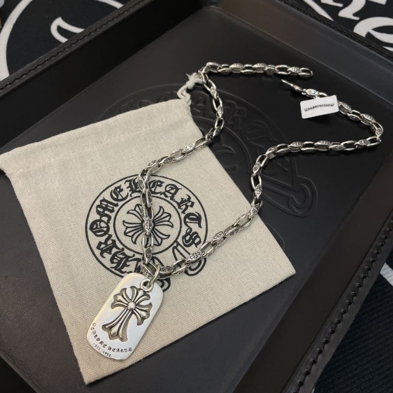 Ch*0me He**ts necklaces